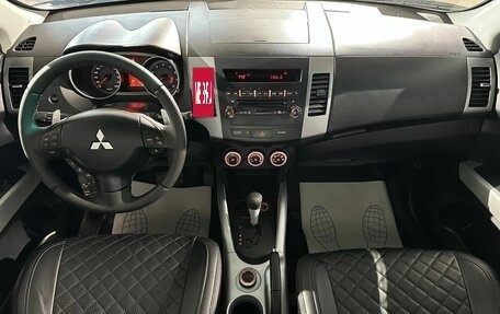 Mitsubishi Outlander III рестайлинг 3, 2007 год, 1 020 000 рублей, 10 фотография