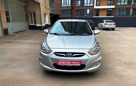 Hyundai Solaris II рестайлинг, 2012 год, 1 070 000 рублей, 2 фотография