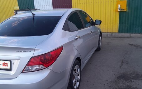 Hyundai Solaris II рестайлинг, 2011 год, 750 000 рублей, 7 фотография