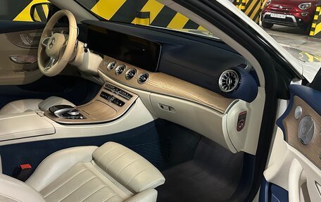 Mercedes-Benz E-Класс, 2018 год, 4 800 000 рублей, 5 фотография