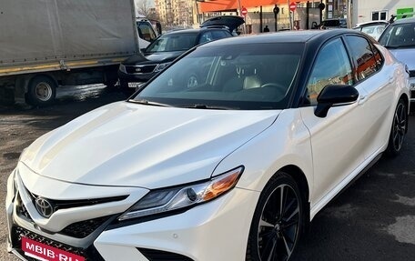 Toyota Camry, 2018 год, 2 350 000 рублей, 5 фотография