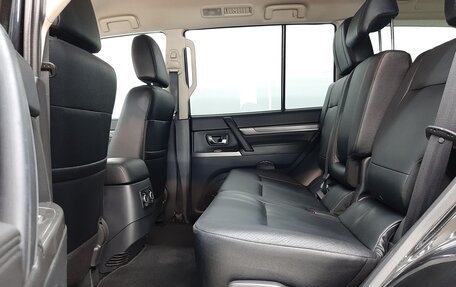 Mitsubishi Pajero IV, 2013 год, 2 480 000 рублей, 12 фотография