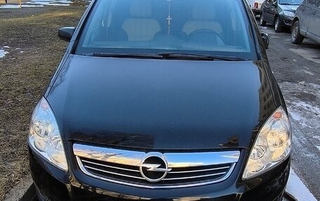 Opel Zafira B, 2008 год, 700 000 рублей, 1 фотография