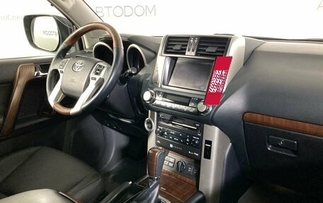 Toyota Land Cruiser Prado 150 рестайлинг 2, 2013 год, 3 345 000 рублей, 12 фотография