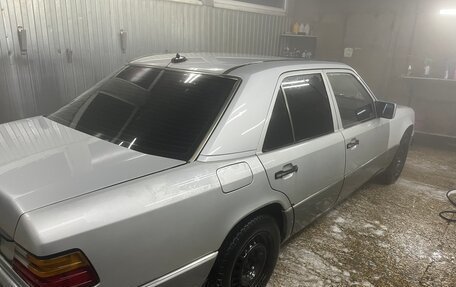 Mercedes-Benz W124, 1990 год, 220 000 рублей, 2 фотография