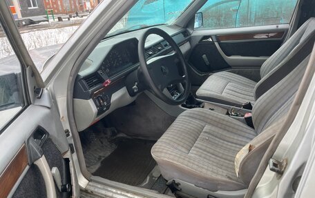 Mercedes-Benz W124, 1990 год, 220 000 рублей, 11 фотография