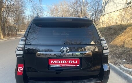 Toyota Land Cruiser Prado 150 рестайлинг 2, 2021 год, 7 600 000 рублей, 4 фотография