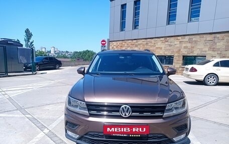 Volkswagen Tiguan II, 2017 год, 2 000 000 рублей, 3 фотография