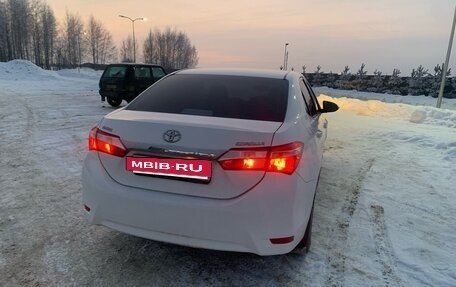 Toyota Corolla, 2013 год, 1 100 000 рублей, 5 фотография