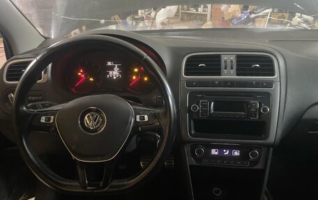 Volkswagen Polo VI (EU Market), 2016 год, 355 000 рублей, 5 фотография