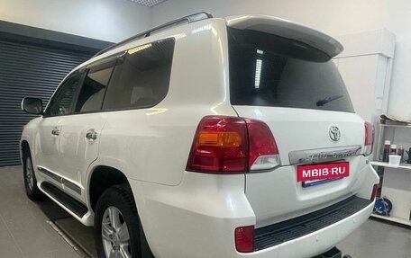 Toyota Land Cruiser 200, 2014 год, 4 490 000 рублей, 3 фотография