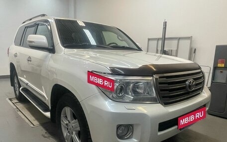 Toyota Land Cruiser 200, 2014 год, 4 490 000 рублей, 2 фотография