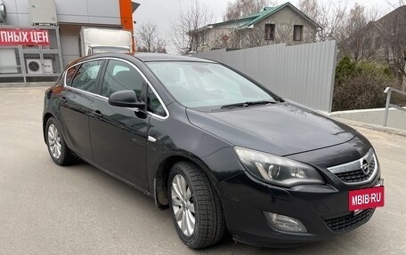 Opel Astra J, 2011 год, 600 000 рублей, 3 фотография