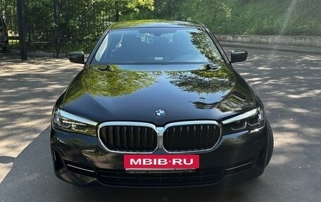 BMW 5 серия, 2021 год, 4 890 000 рублей, 3 фотография