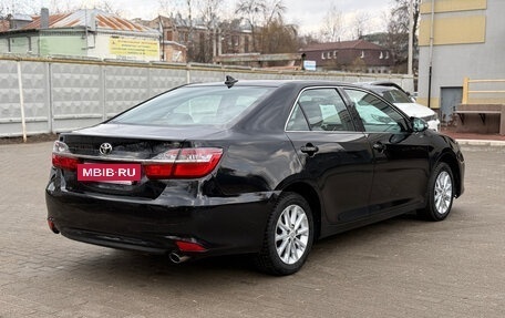 Toyota Camry, 2017 год, 1 890 000 рублей, 4 фотография