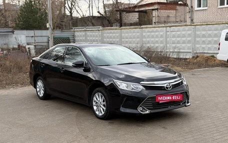 Toyota Camry, 2017 год, 1 890 000 рублей, 3 фотография