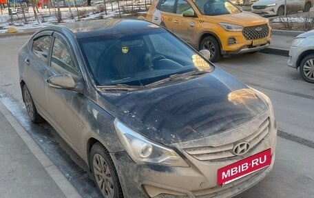 Hyundai Solaris II рестайлинг, 2015 год, 925 000 рублей, 6 фотография