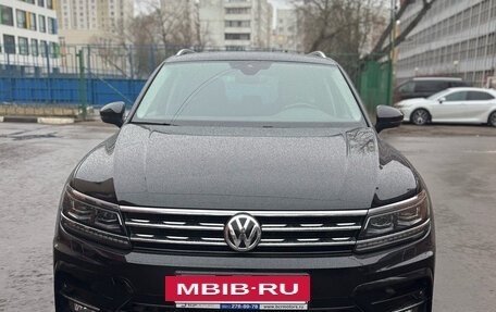 Volkswagen Tiguan II, 2019 год, 2 930 000 рублей, 3 фотография