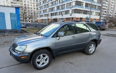 Lexus RX IV рестайлинг, 2001 год, 1 090 000 рублей, 3 фотография