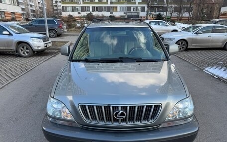 Lexus RX IV рестайлинг, 2001 год, 1 090 000 рублей, 2 фотография