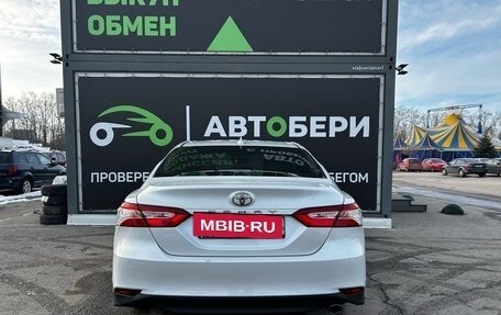 Toyota Camry, 2018 год, 2 698 000 рублей, 6 фотография