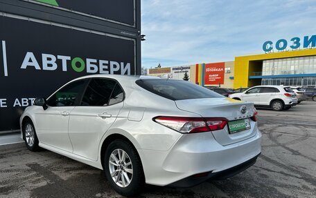 Toyota Camry, 2018 год, 2 698 000 рублей, 16 фотография