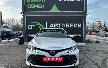 Toyota Camry, 2018 год, 2 698 000 рублей, 2 фотография