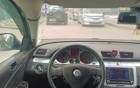 Volkswagen Passat B6, 2006 год, 650 000 рублей, 3 фотография