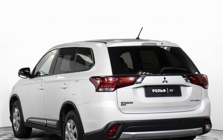 Mitsubishi Outlander III рестайлинг 3, 2016 год, 1 855 000 рублей, 7 фотография