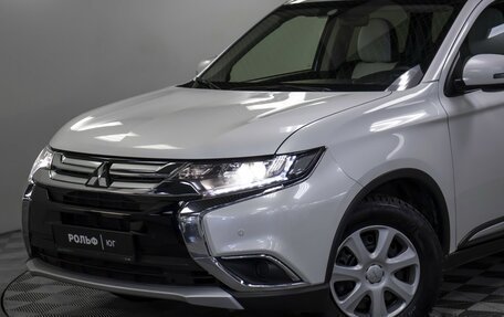 Mitsubishi Outlander III рестайлинг 3, 2016 год, 1 855 000 рублей, 23 фотография