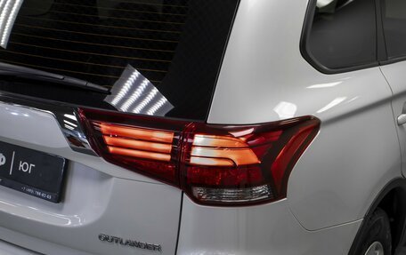 Mitsubishi Outlander III рестайлинг 3, 2016 год, 1 855 000 рублей, 24 фотография