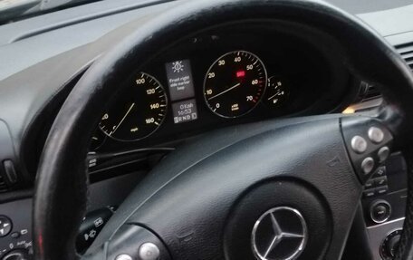 Mercedes-Benz C-Класс, 2004 год, 580 000 рублей, 9 фотография