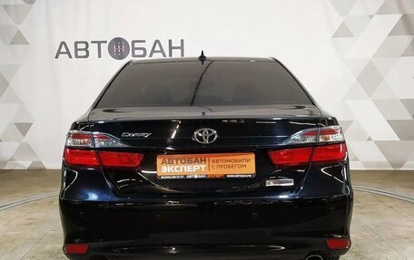 Toyota Camry, 2018 год, 2 645 000 рублей, 5 фотография