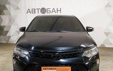 Toyota Camry, 2018 год, 2 645 000 рублей, 2 фотография