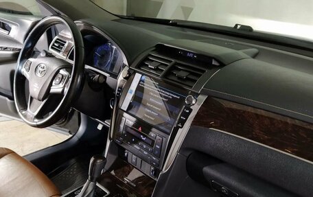 Toyota Camry, 2018 год, 2 645 000 рублей, 9 фотография