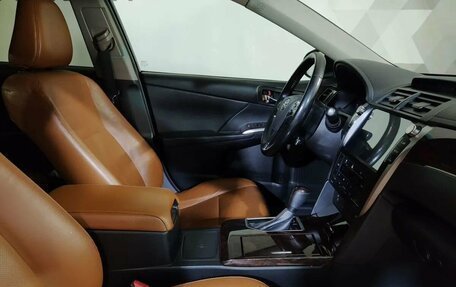 Toyota Camry, 2018 год, 2 645 000 рублей, 10 фотография