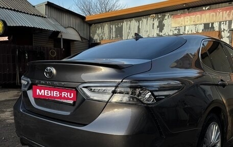 Toyota Camry, 2020 год, 2 900 000 рублей, 10 фотография