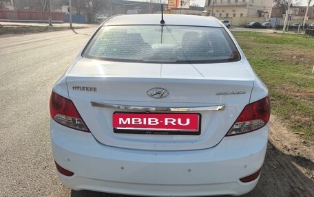 Hyundai Solaris II рестайлинг, 2011 год, 750 000 рублей, 4 фотография