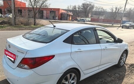 Hyundai Solaris II рестайлинг, 2011 год, 750 000 рублей, 3 фотография