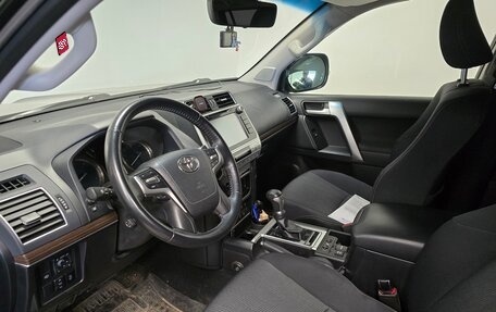 Toyota Land Cruiser Prado 150 рестайлинг 2, 2019 год, 6 300 000 рублей, 4 фотография