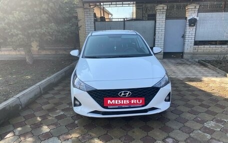 Hyundai Solaris II рестайлинг, 2021 год, 1 450 000 рублей, 25 фотография