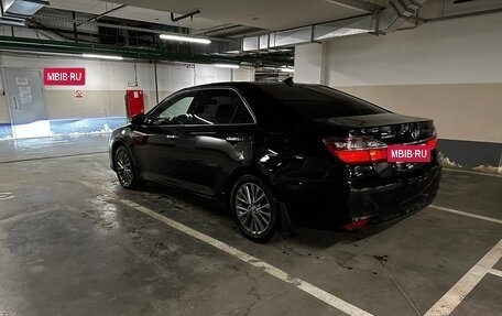 Toyota Camry, 2017 год, 2 390 000 рублей, 6 фотография