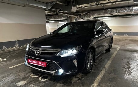 Toyota Camry, 2017 год, 2 390 000 рублей, 8 фотография