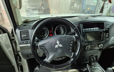 Mitsubishi Pajero IV, 2013 год, 2 650 000 рублей, 19 фотография