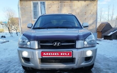 Hyundai Tucson III, 2007 год, 785 000 рублей, 2 фотография