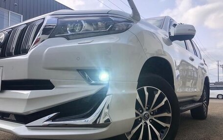 Toyota Land Cruiser Prado 150 рестайлинг 2, 2022 год, 5 700 272 рублей, 6 фотография