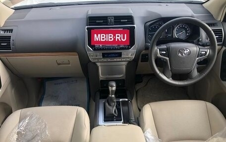 Toyota Land Cruiser Prado 150 рестайлинг 2, 2022 год, 5 700 272 рублей, 8 фотография