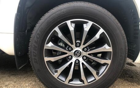 Toyota Land Cruiser Prado 150 рестайлинг 2, 2022 год, 5 700 272 рублей, 17 фотография
