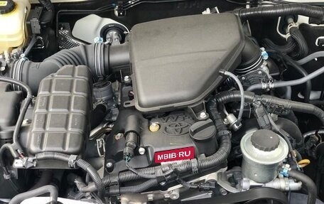 Toyota Land Cruiser Prado 150 рестайлинг 2, 2022 год, 5 700 272 рублей, 19 фотография