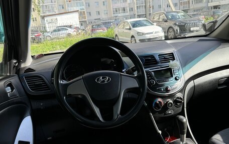 Hyundai Solaris II рестайлинг, 2016 год, 1 000 000 рублей, 7 фотография